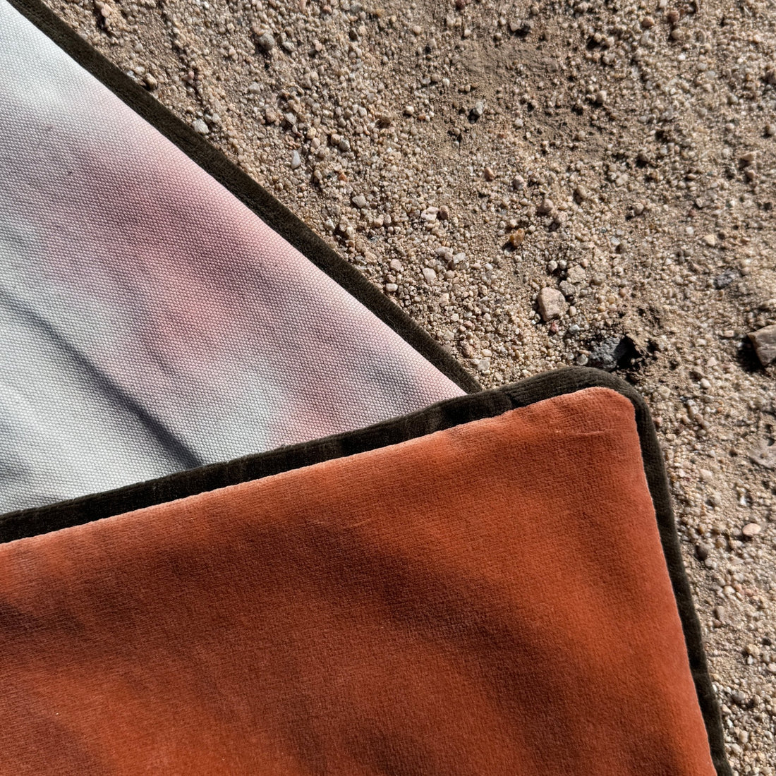 Burnt Orange Velvet & Peach & Grey Tie-Dye Colorblocked Pillow Set - Monte Visión
