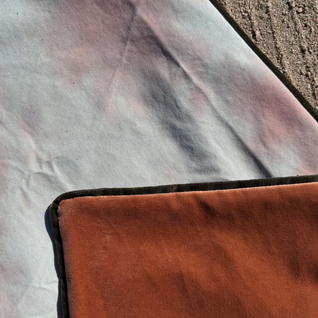 Burnt Orange Velvet & Peach & Grey Tie-Dye Colorblocked Pillow Set - Monte Visión