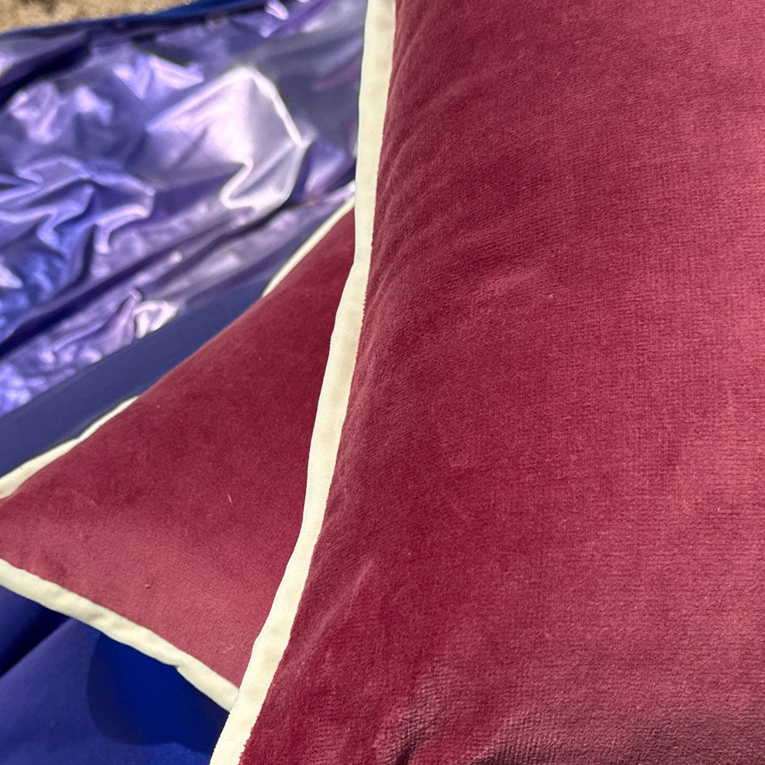 Dark Magenta & Mustard Velvet Colorblocked Throw Pillow Set - Monte Visión