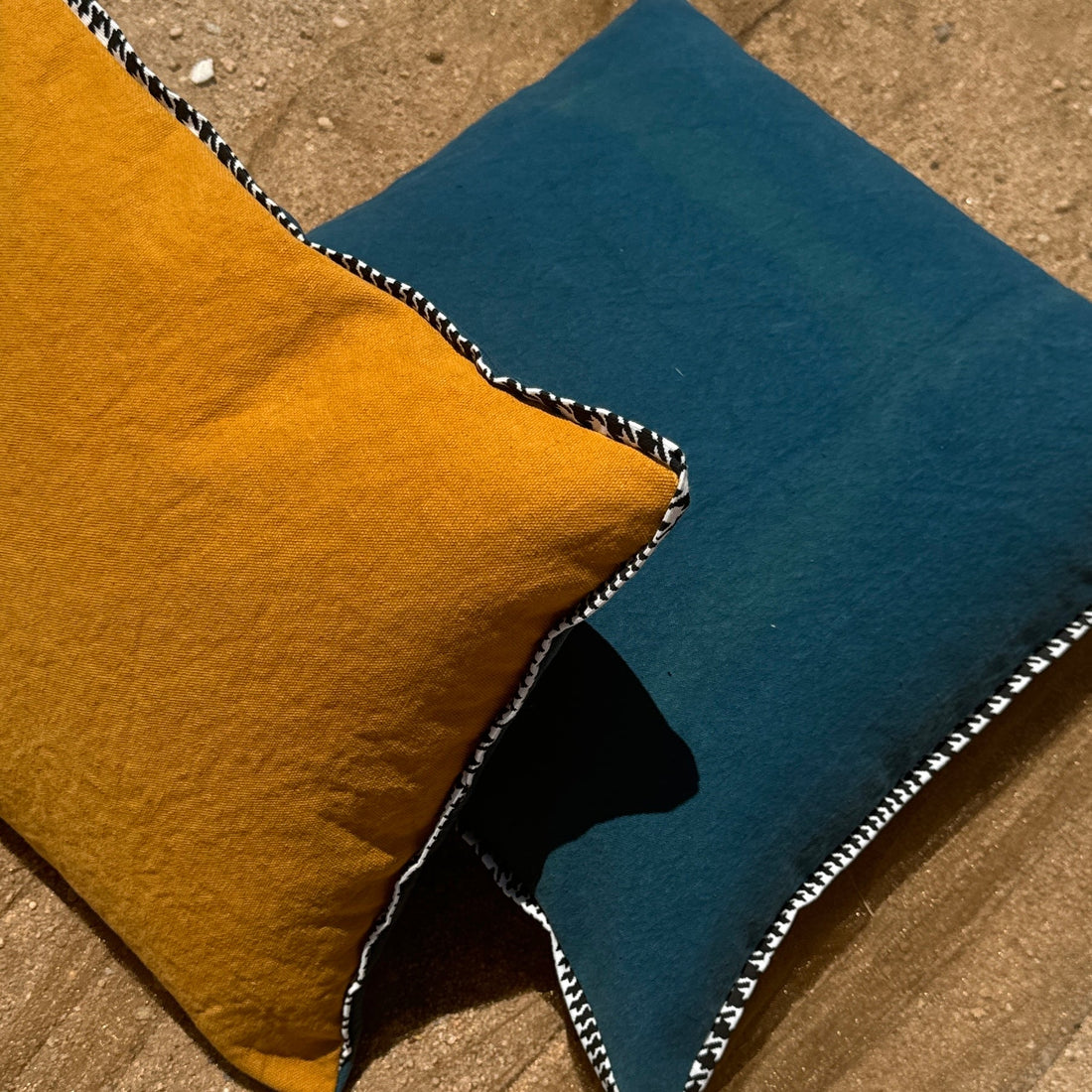 Mustand & Dark Teal Canvas Colorblocked Throw Pillow Set - Monte Visión