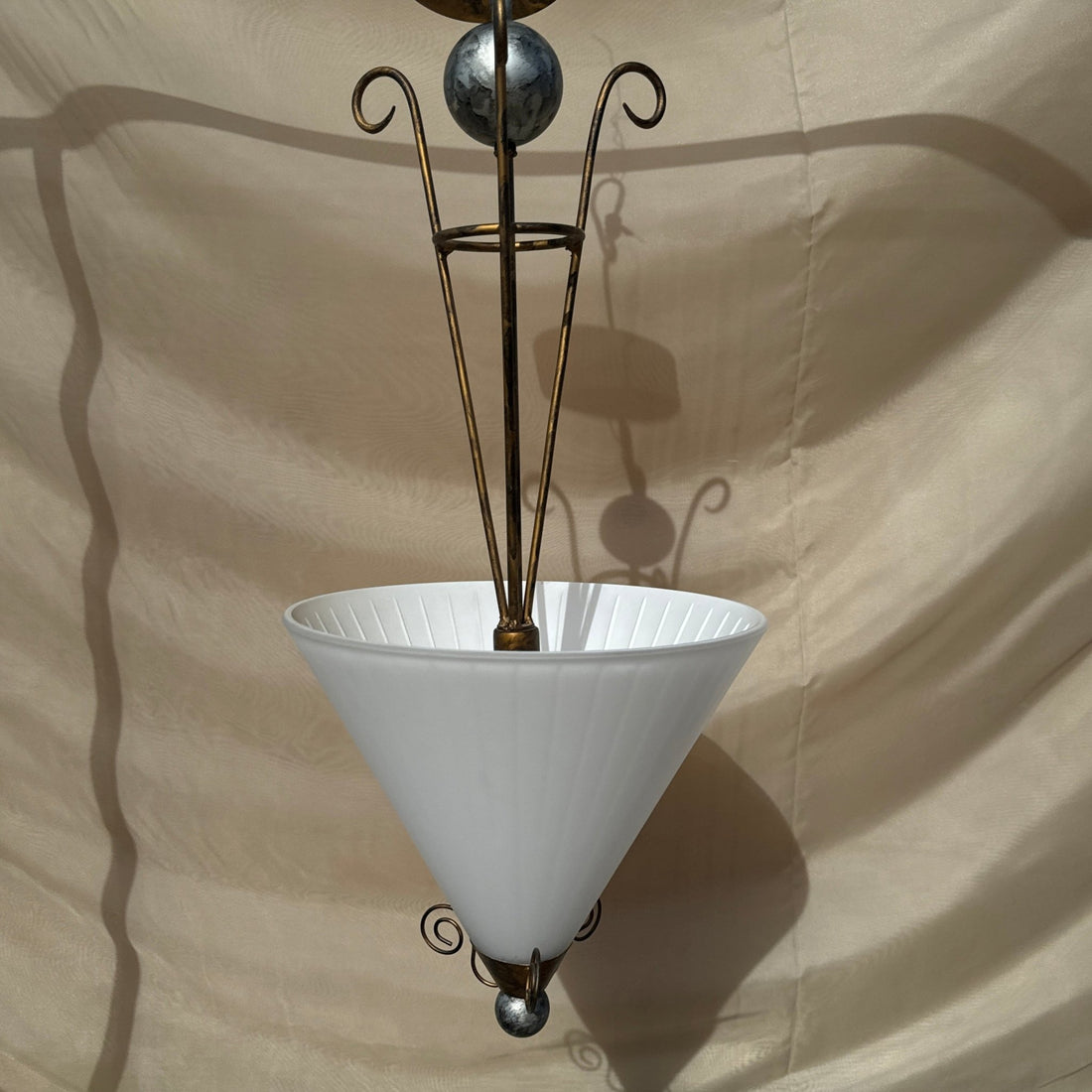 Postmodern Frosted Glass & Swirl Metal Kovaks Hanging Light Pendant. - Monte Visión