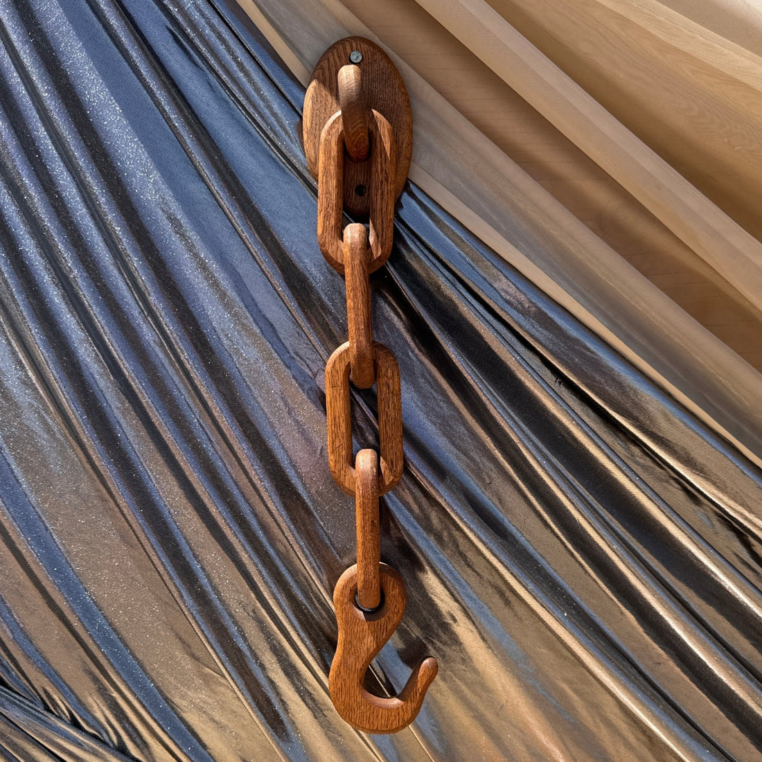 Vintage Carved Wood Chain & Hook - Monte Visión