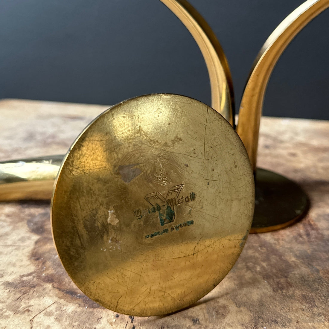 1950s Ivar Åhlenius Björk Ystad Metall Liljan Brass Candlesticks - Monte Visión