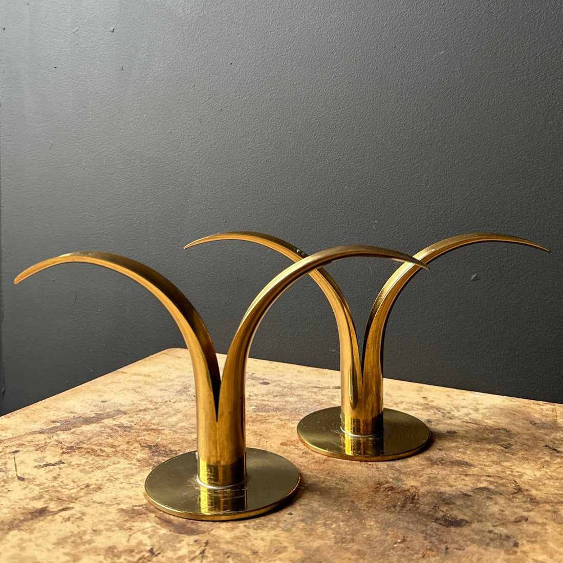 1950s Ivar Åhlenius Björk Ystad Metall Liljan Brass Candlesticks - Monte Visión