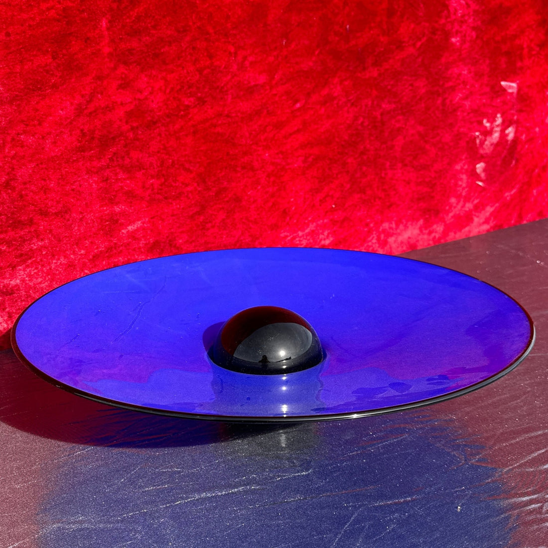 Benjamin Moore "Palla" Series Cobalt Blue & Black Glass Bowl - Monte Visión