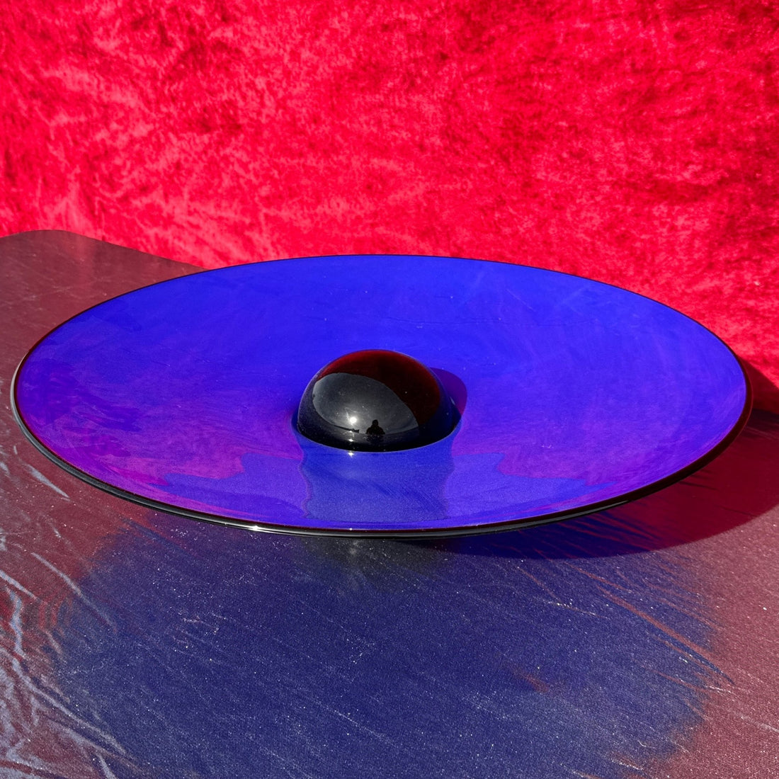 Benjamin Moore "Palla" Series Cobalt Blue & Black Glass Bowl - Monte Visión