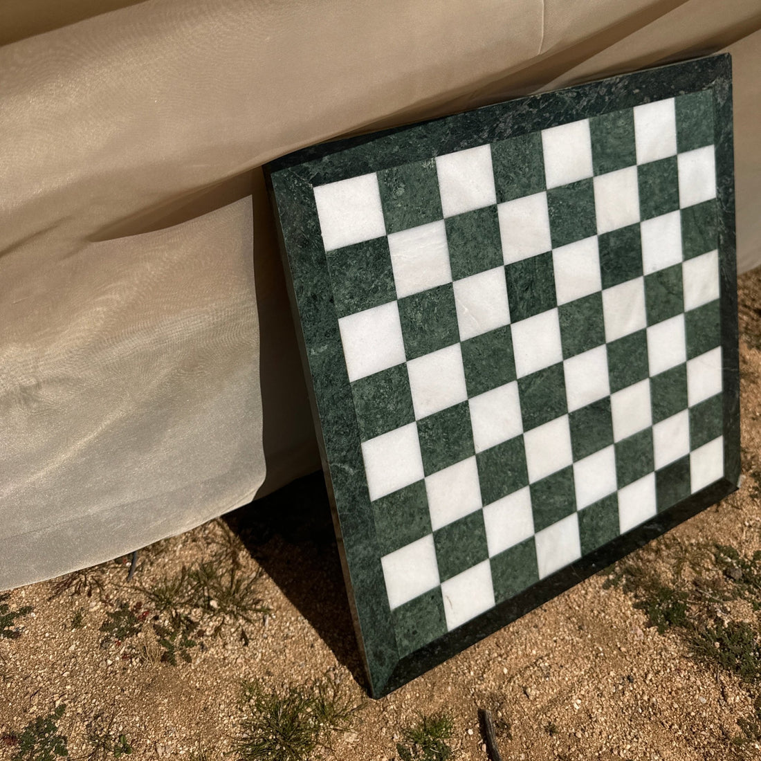 Dark Green & White Checkerboard Stone Decor - Monte Visión
