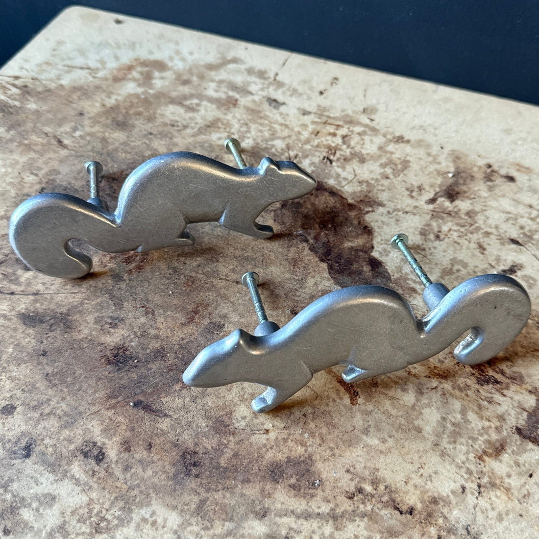 Oversized Opposing Squirrels Aluminum Cabinet Pulls- Set of 2 - Monte Visión