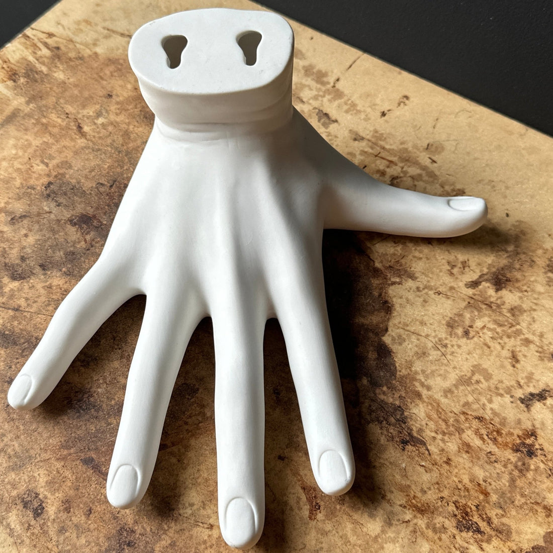 Postmodern Porcelain Wall-Mounted Hand Decor Or Hook - Monte Visión