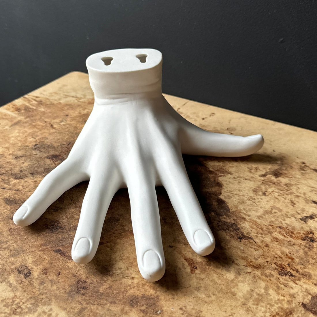 Postmodern Porcelain Wall-Mounted Hand Decor Or Hook - Monte Visión