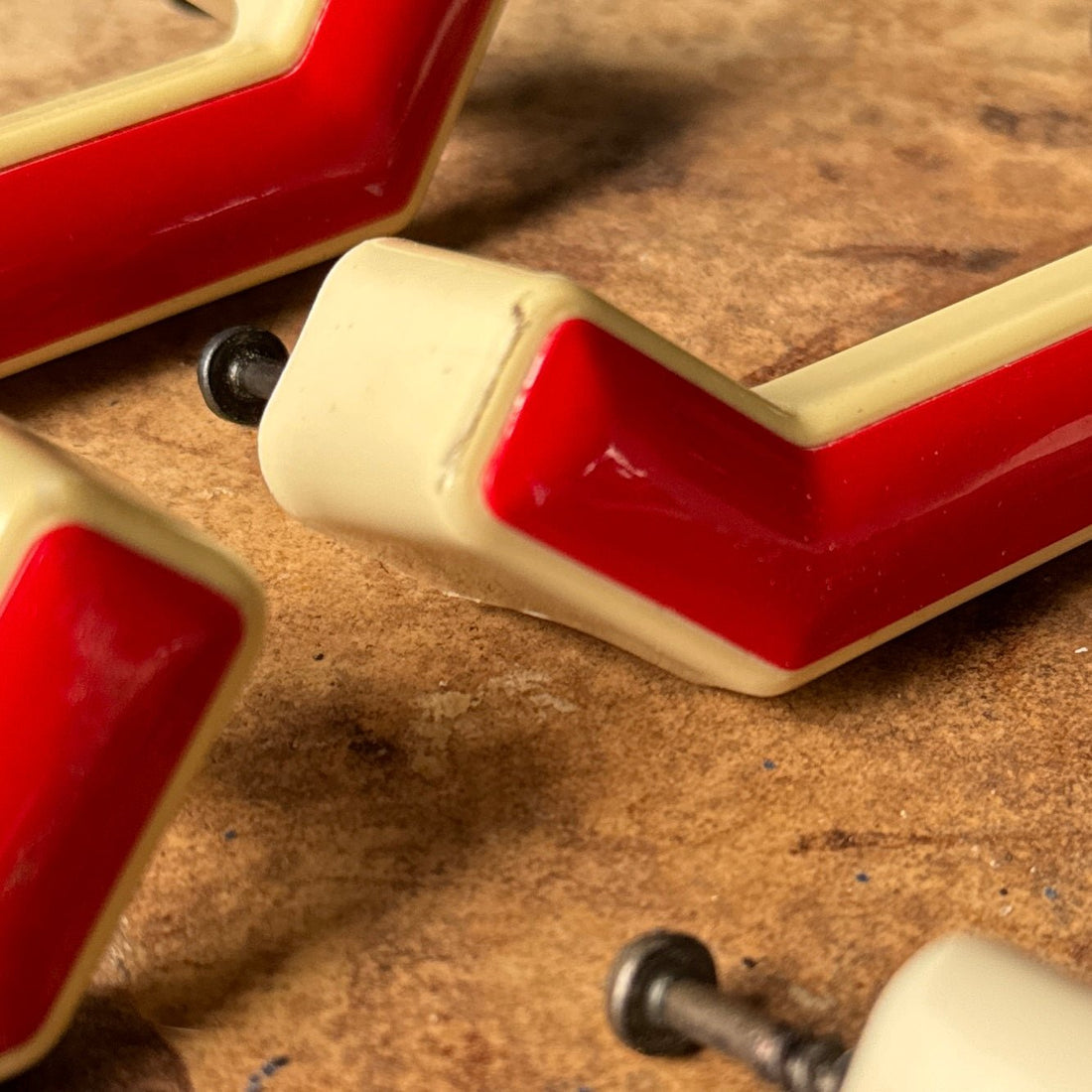 Postmodern Red & Cream Plastic Door Pulls - Monte Visión