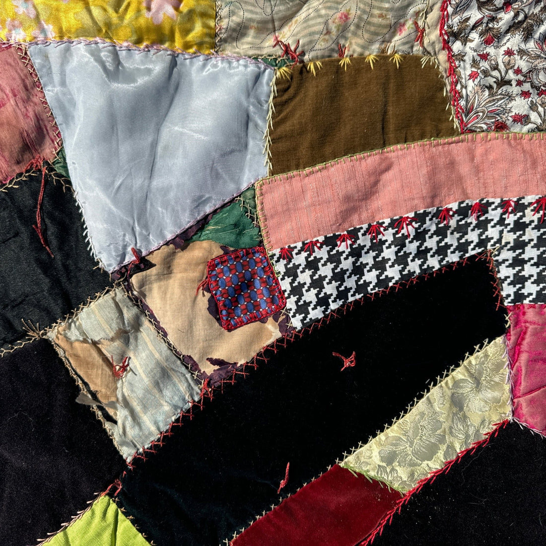 Victorian Children's Crazy Quilt - Monte Visión