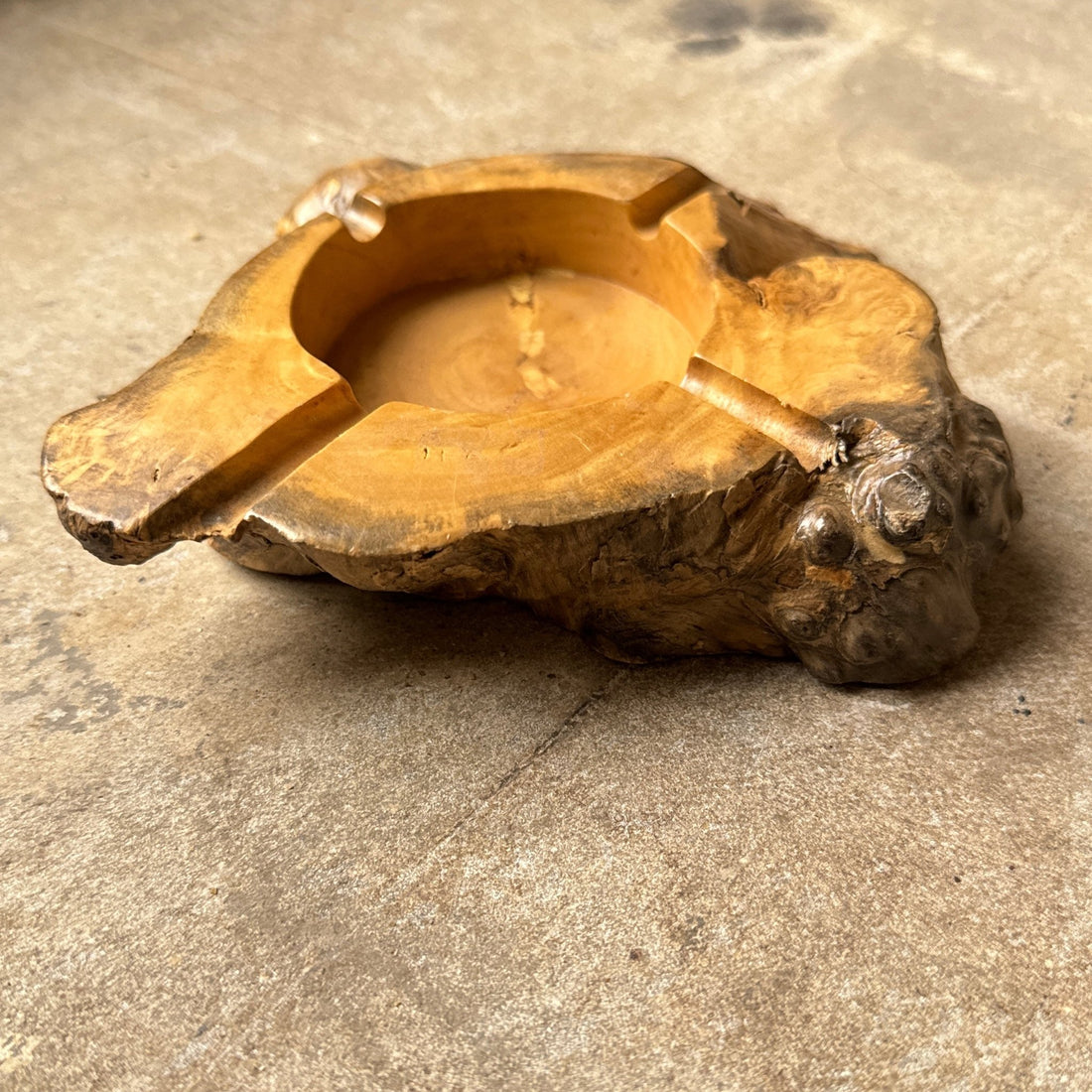 Vintage Carved Burl Stump Ashtray - Monte Visión