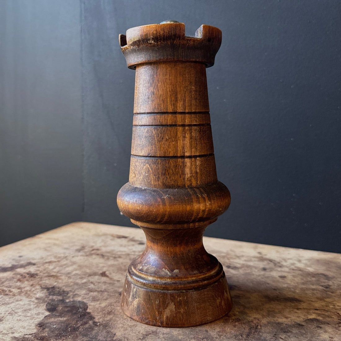 Vintage French Wood Turret Pepper Grinder - Monte Visión