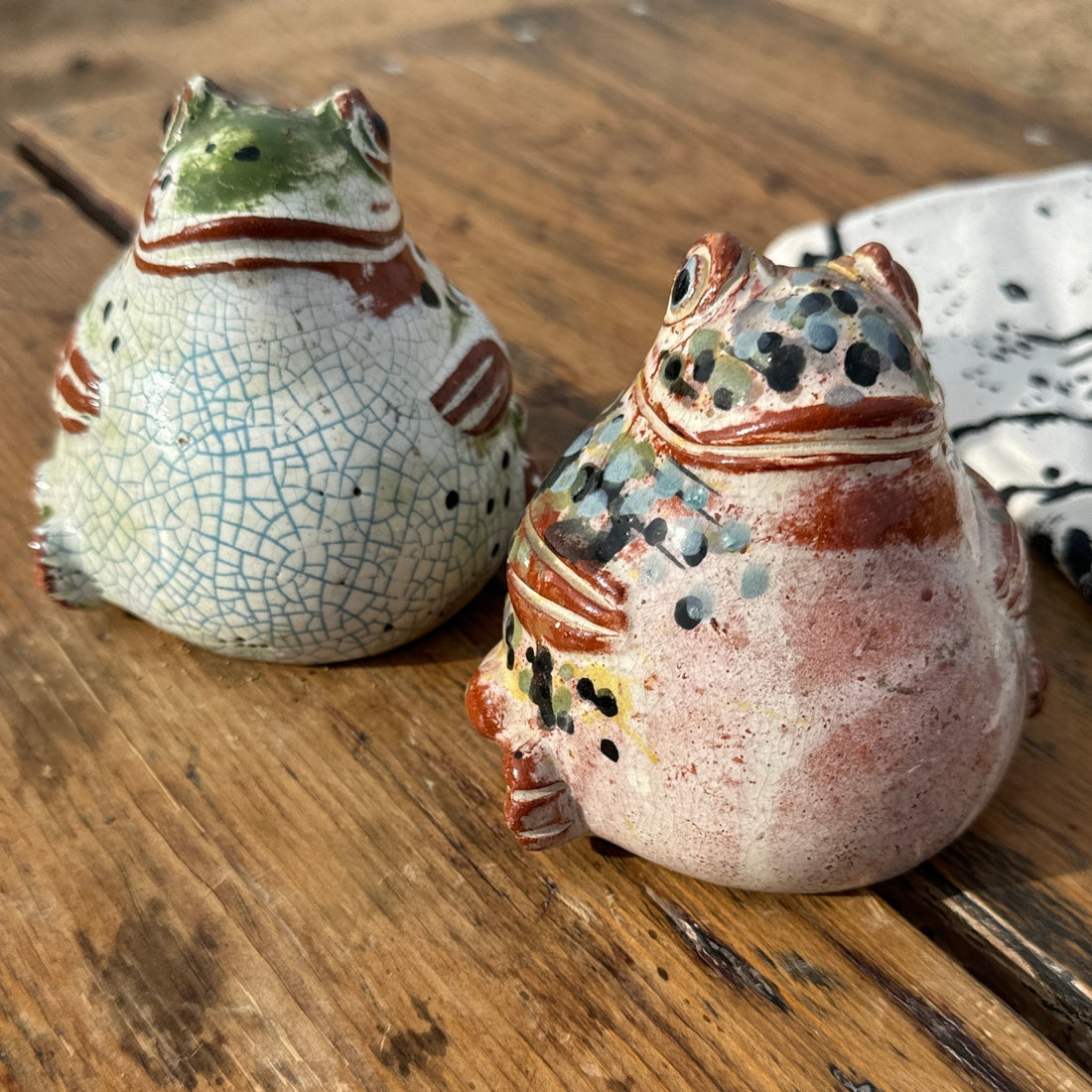 Vintage Italian Frog Ceramic Salt & Pepper Shakers- Set of 2 - Monte Visión