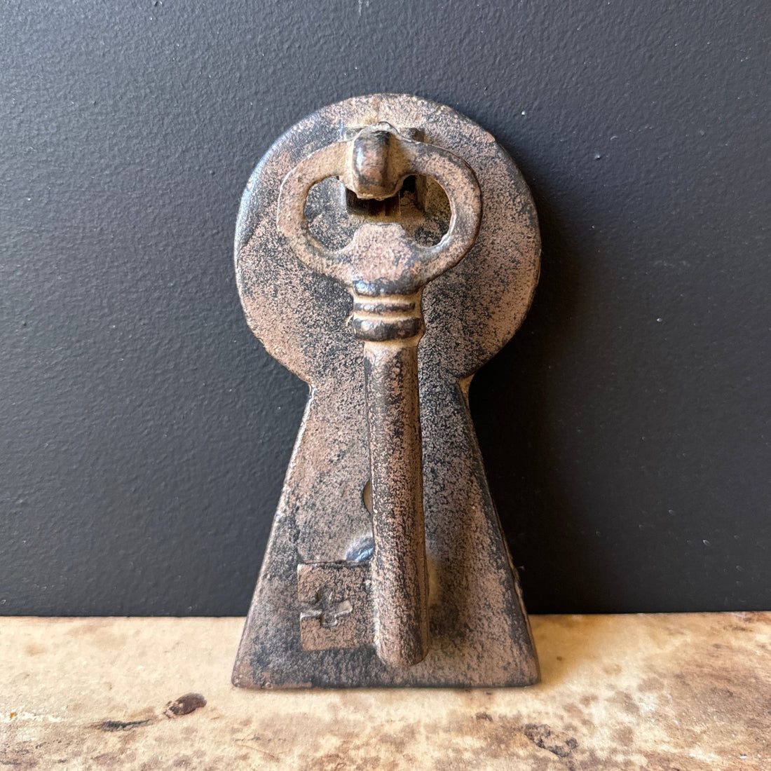 Vintage Metal Oversized Key Door Knocker - Monte Visión