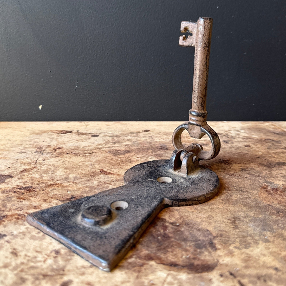 Vintage Metal Oversized Key Door Knocker - Monte Visión