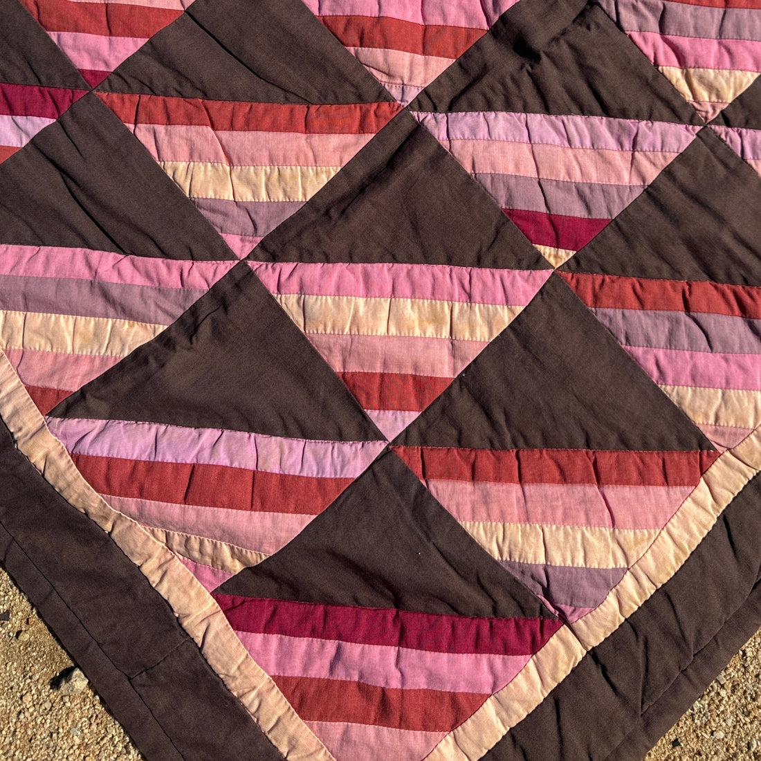 Vintage Roman Stripes Geometric Amish Crib Quilt - Monte Visión