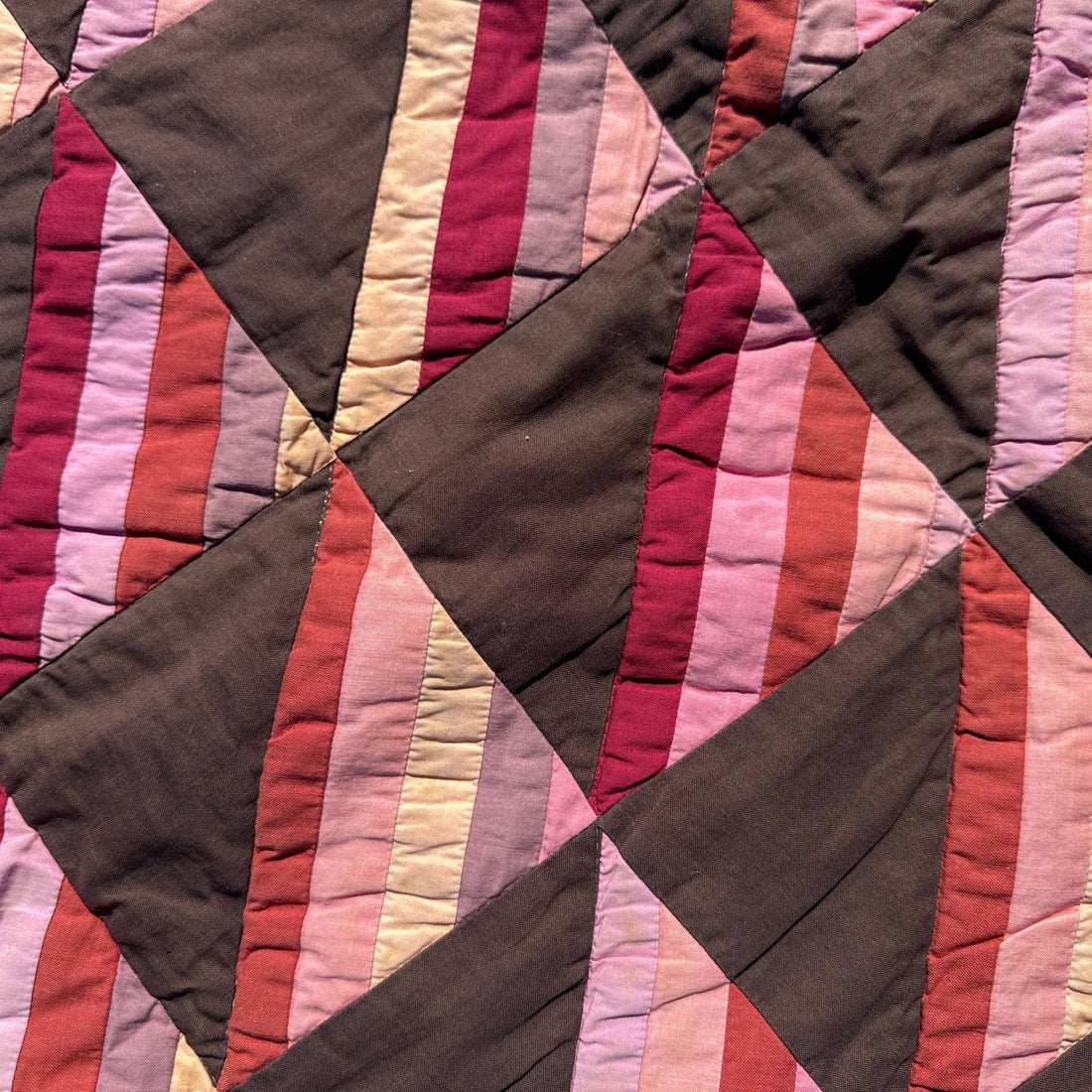 Vintage Roman Stripes Geometric Amish Crib Quilt - Monte Visión