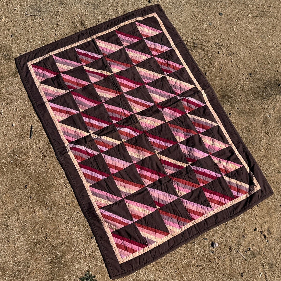 Vintage Roman Stripes Geometric Amish Crib Quilt - Monte Visión