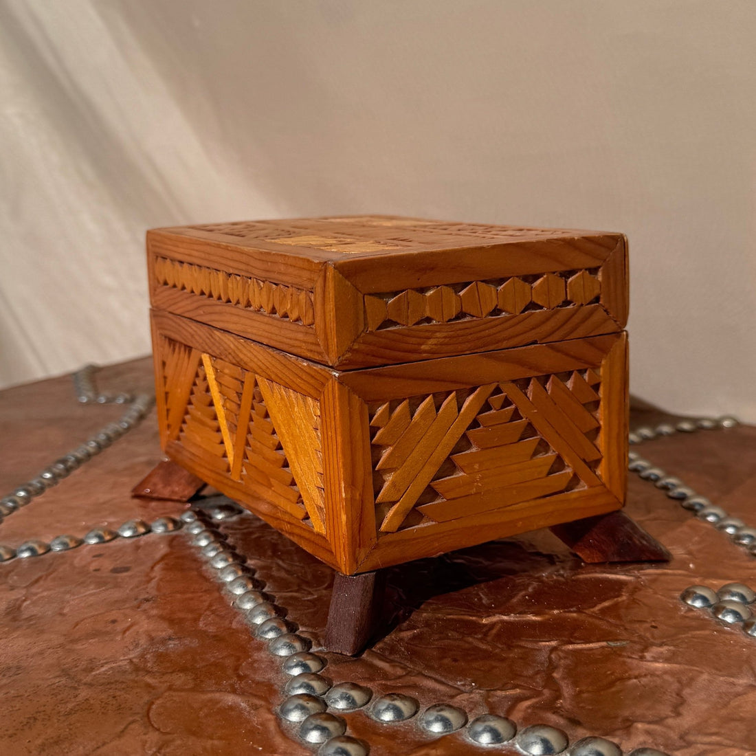 Vintage Tramp Art Lidded Box - Monte Visión