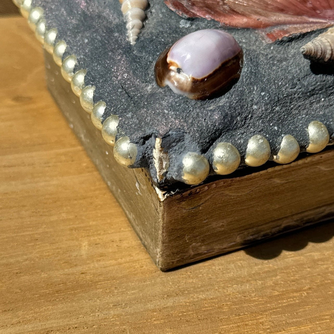 Artist-Made Shell & Pearl Hinged Trinket Box - Monte Visión