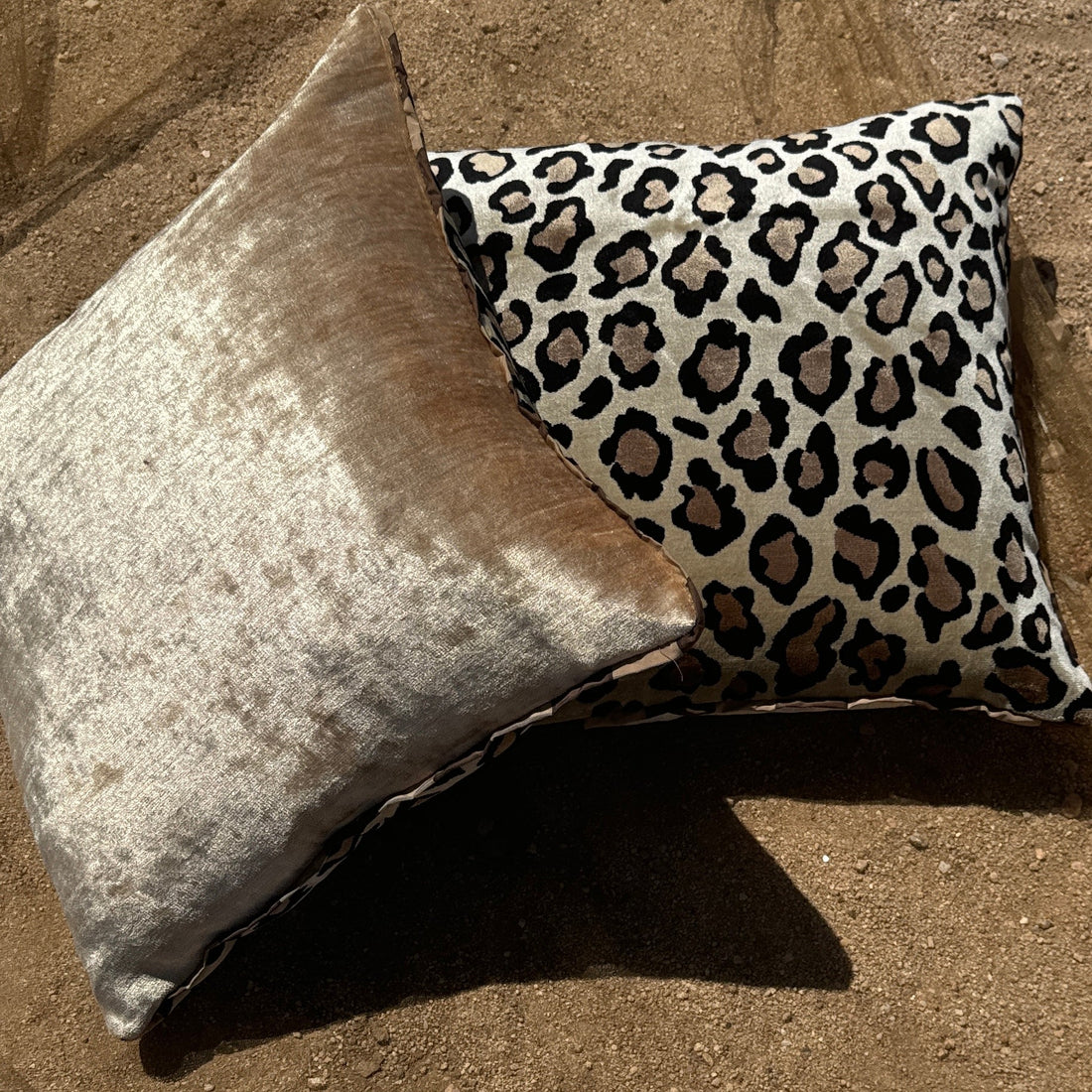 Cheetah Print & Champagne Velvet Reversible Throw Pillow Set - Monte Visión