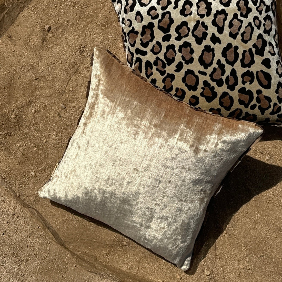 Cheetah Print & Champagne Velvet Reversible Throw Pillow Set - Monte Visión