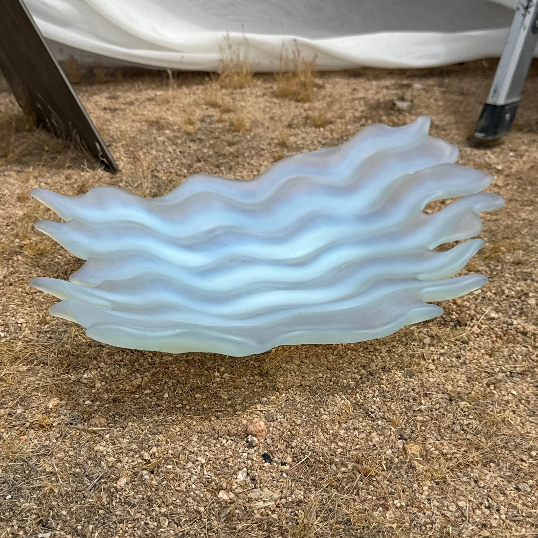 Postmodern Artist-Made Wavy Lilac Glass Catchall Fruit Bowl - Monte Visión