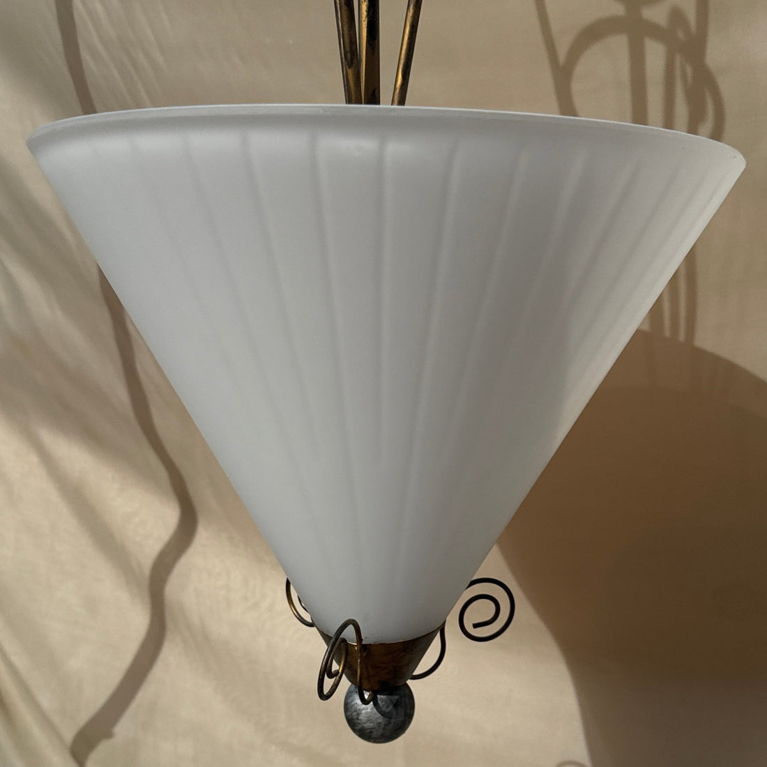 Postmodern Frosted Glass & Swirl Metal Kovaks Hanging Light Pendant. - Monte Visión