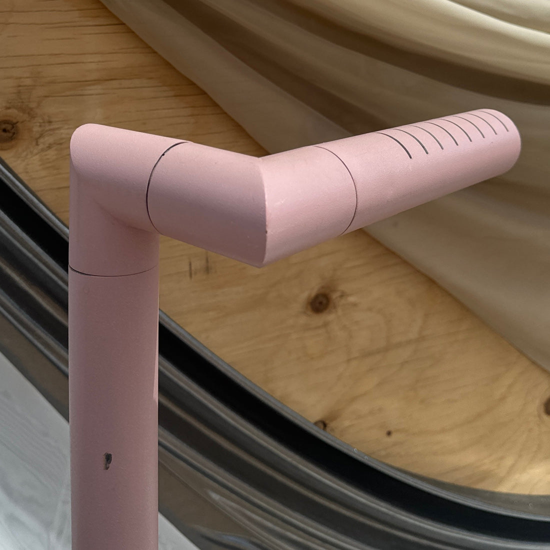 Postmodern Puce Pink Adjustable Arm Floor Lamp - Monte Visión