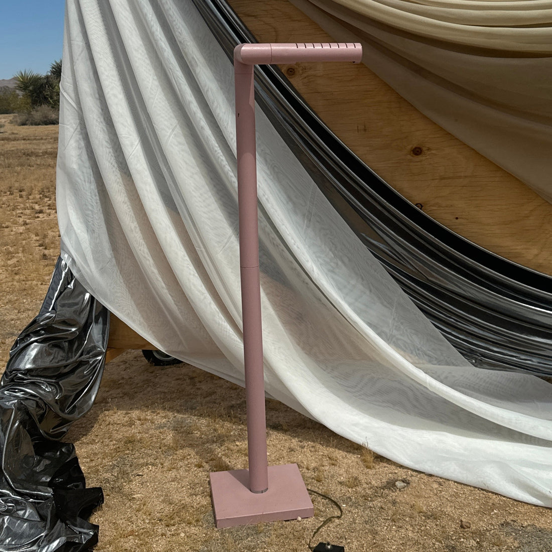 Postmodern Puce Pink Adjustable Arm Floor Lamp - Monte Visión