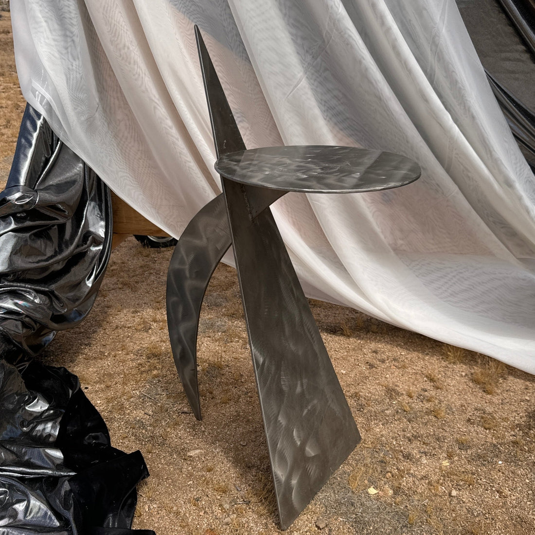 Postmodern Welded Steel Shapes Side Table - Monte Visión