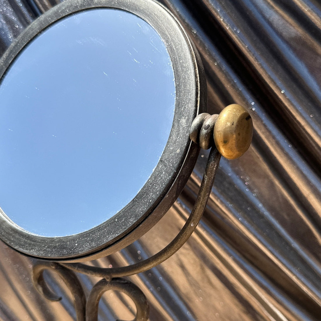 Postmodern Welded & Twisted Metal Tabletop Vanity Mirror - Monte Visión