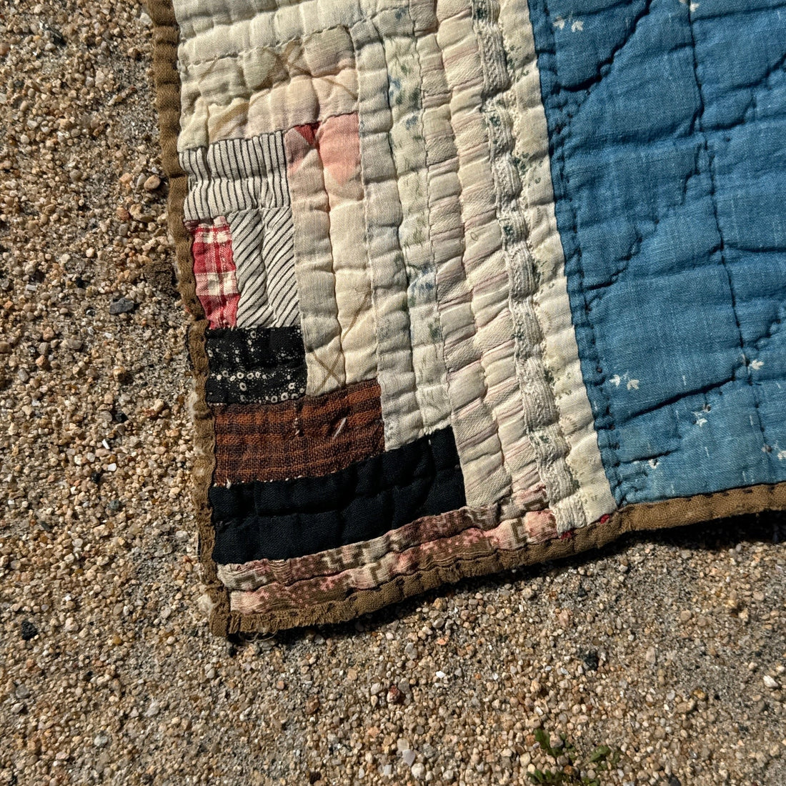 1940's Denim & Bandanna Remnant Quilt - Monte Visión