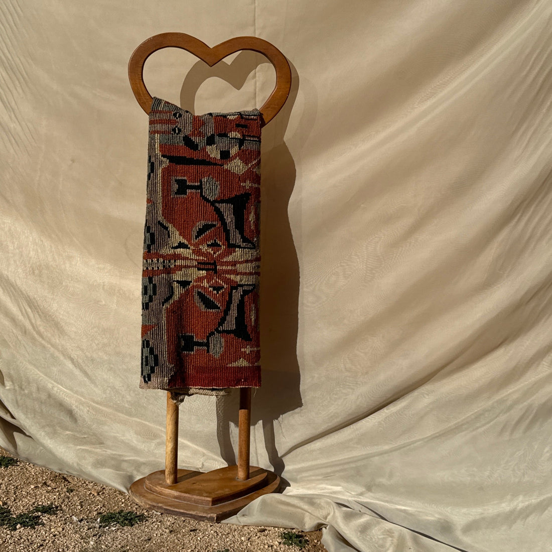 1980's Country Craft Wood Heart Quilt Hanger - Monte Visión