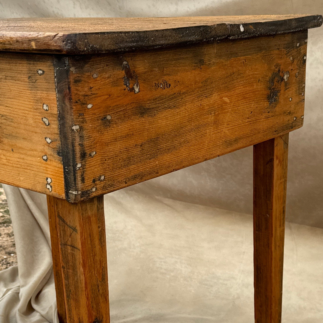 Antique Wood Farm-House Dinette Table With Chairs. - Monte Visión