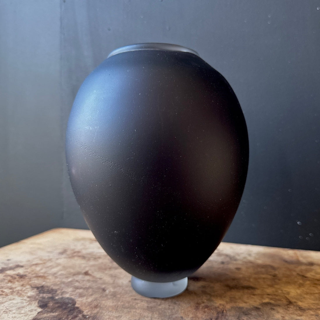 Artist-Made Dark Purple Glass Vase - Monte Visión