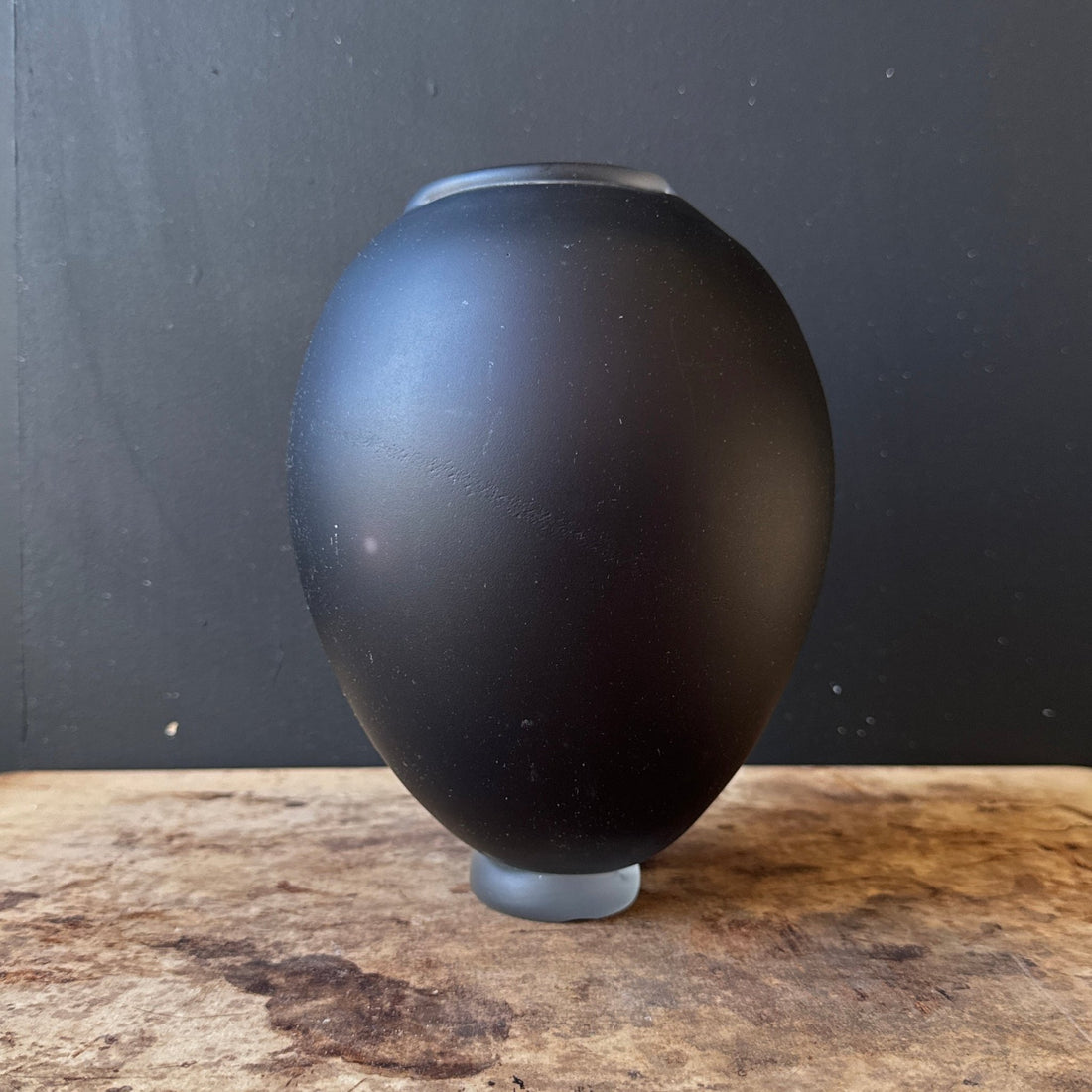 Artist-Made Dark Purple Glass Vase - Monte Visión