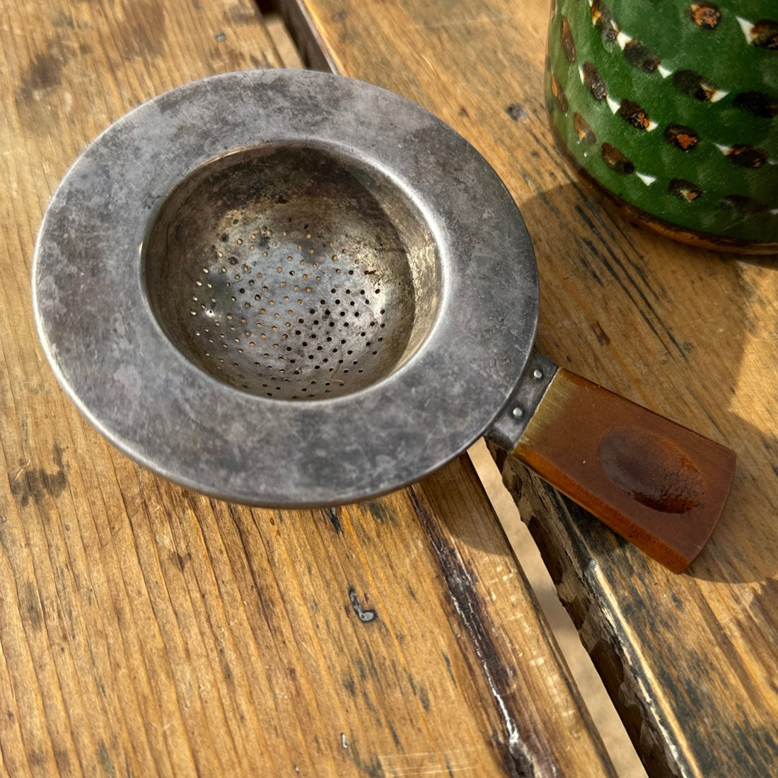 Bakelite & Silver Plate Tea Strainer - Monte Visión