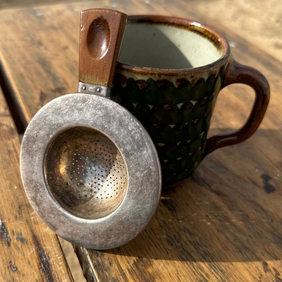 Bakelite & Silver Plate Tea Strainer - Monte Visión