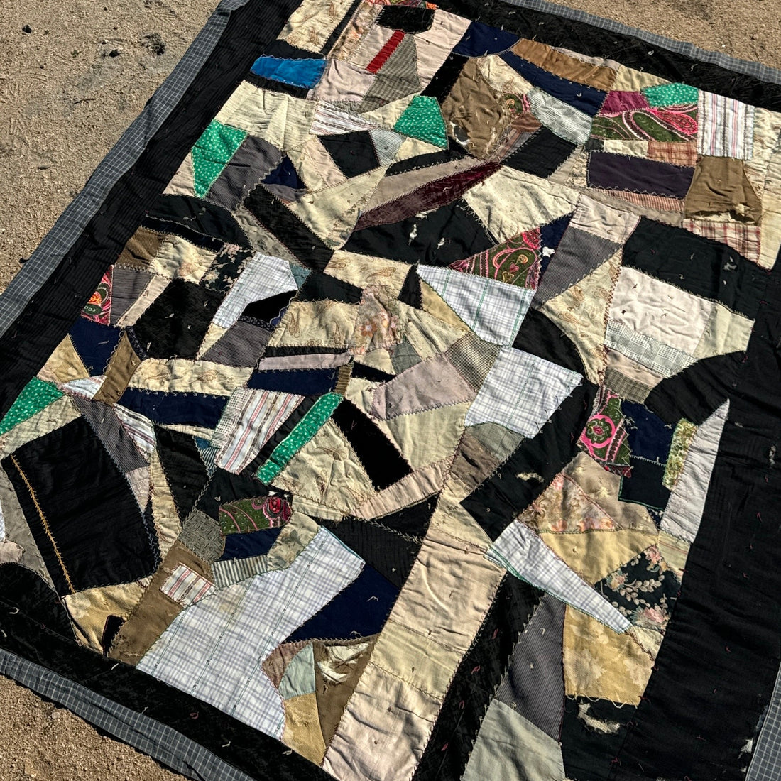 Early 20th Crazy Quilt With Plaid Backing - Monte Visión