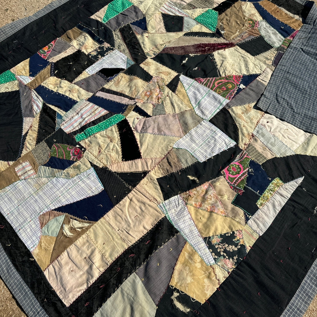 Early 20th Crazy Quilt With Plaid Backing - Monte Visión