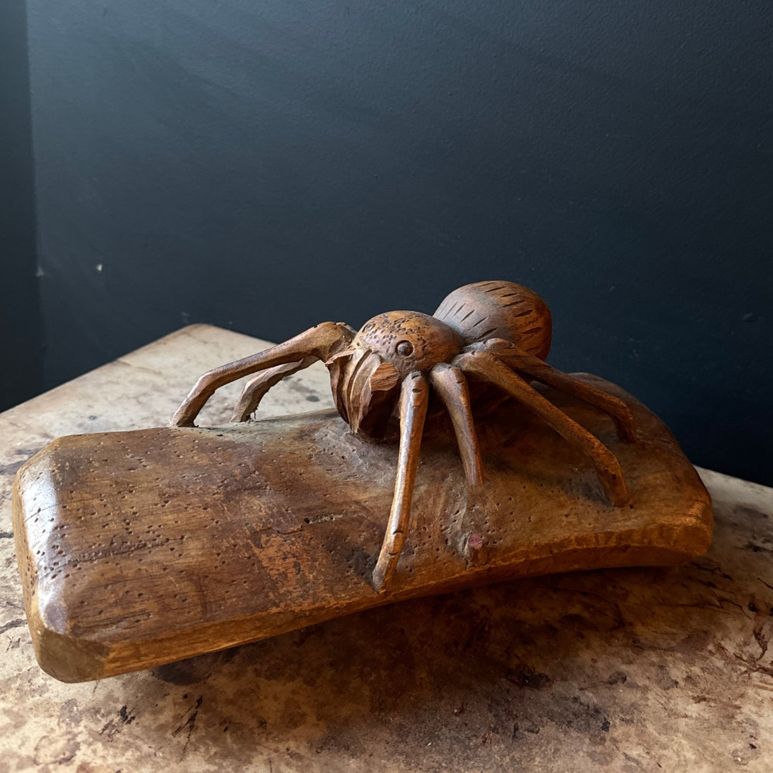 Folk Art Carved Spider On Log - Monte Visión