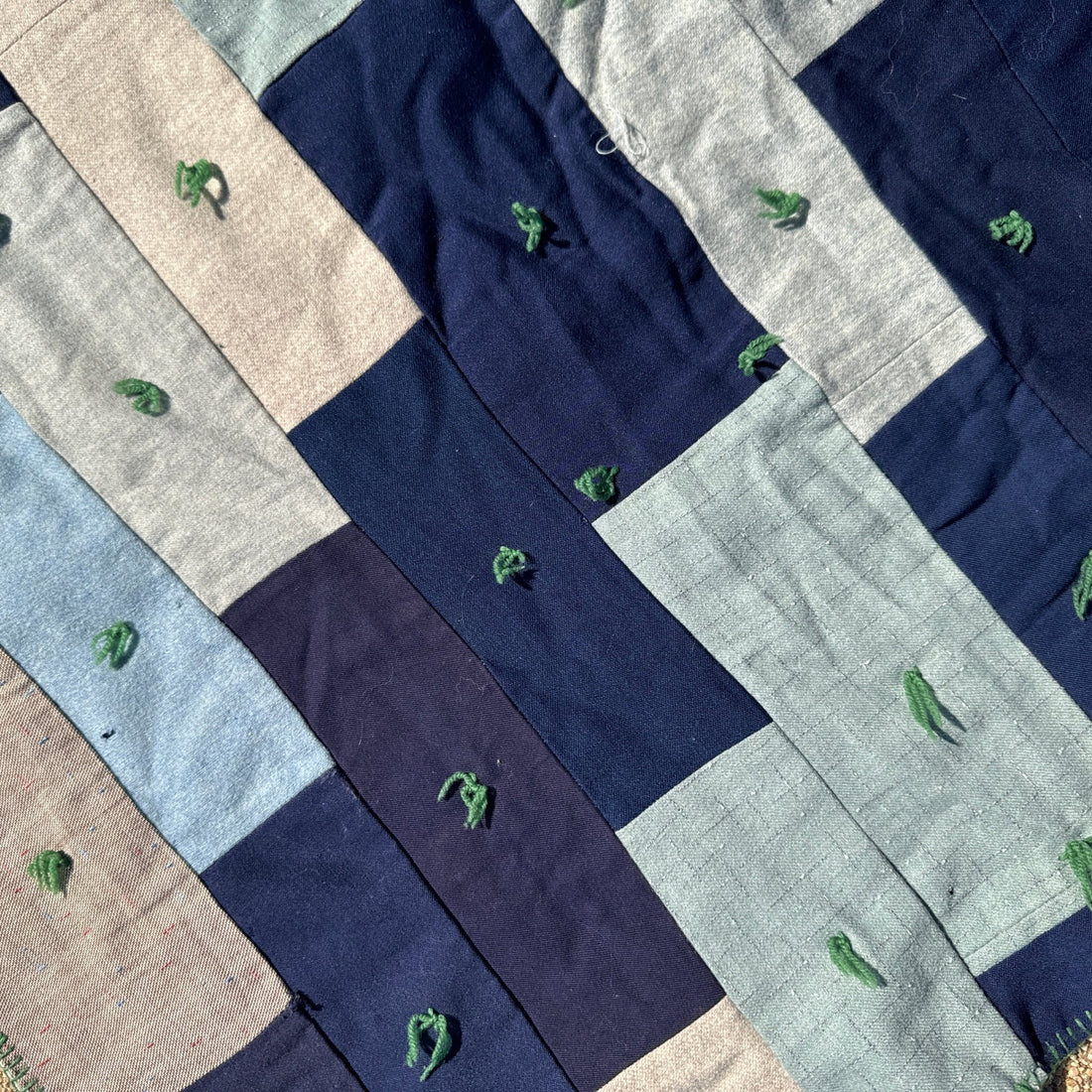 Mid-Century Reversible Blues Quilt - Monte Visión