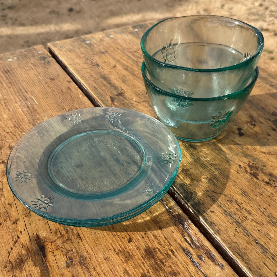 Postmodern Clear Green Glass Sun Detail Plate & Bowl Set- Set of 4 - Monte Visión