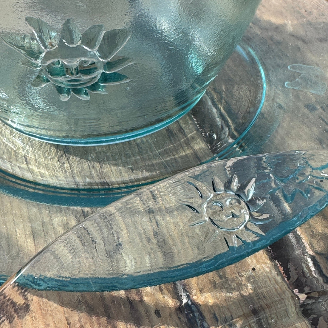 Postmodern Clear Green Glass Sun Detail Plate & Bowl Set- Set of 4 - Monte Visión