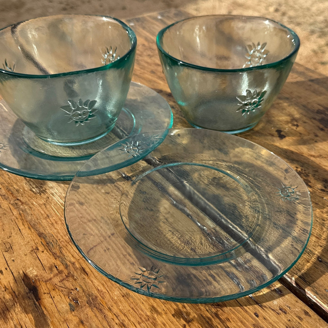 Postmodern Clear Green Glass Sun Detail Plate & Bowl Set- Set of 4 - Monte Visión