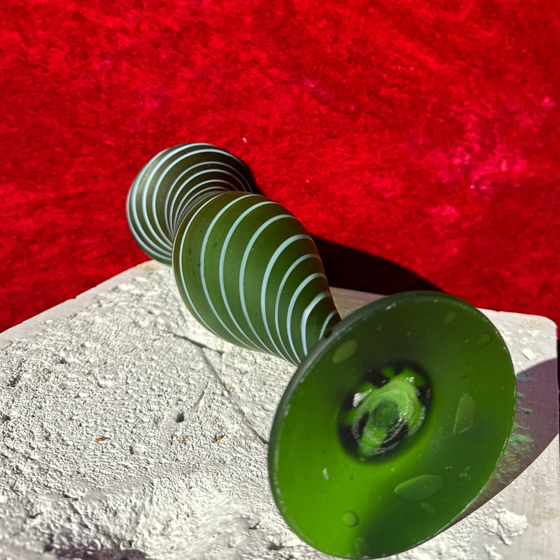 Postmodern Green Glass Swirl Vase - Monte Visión