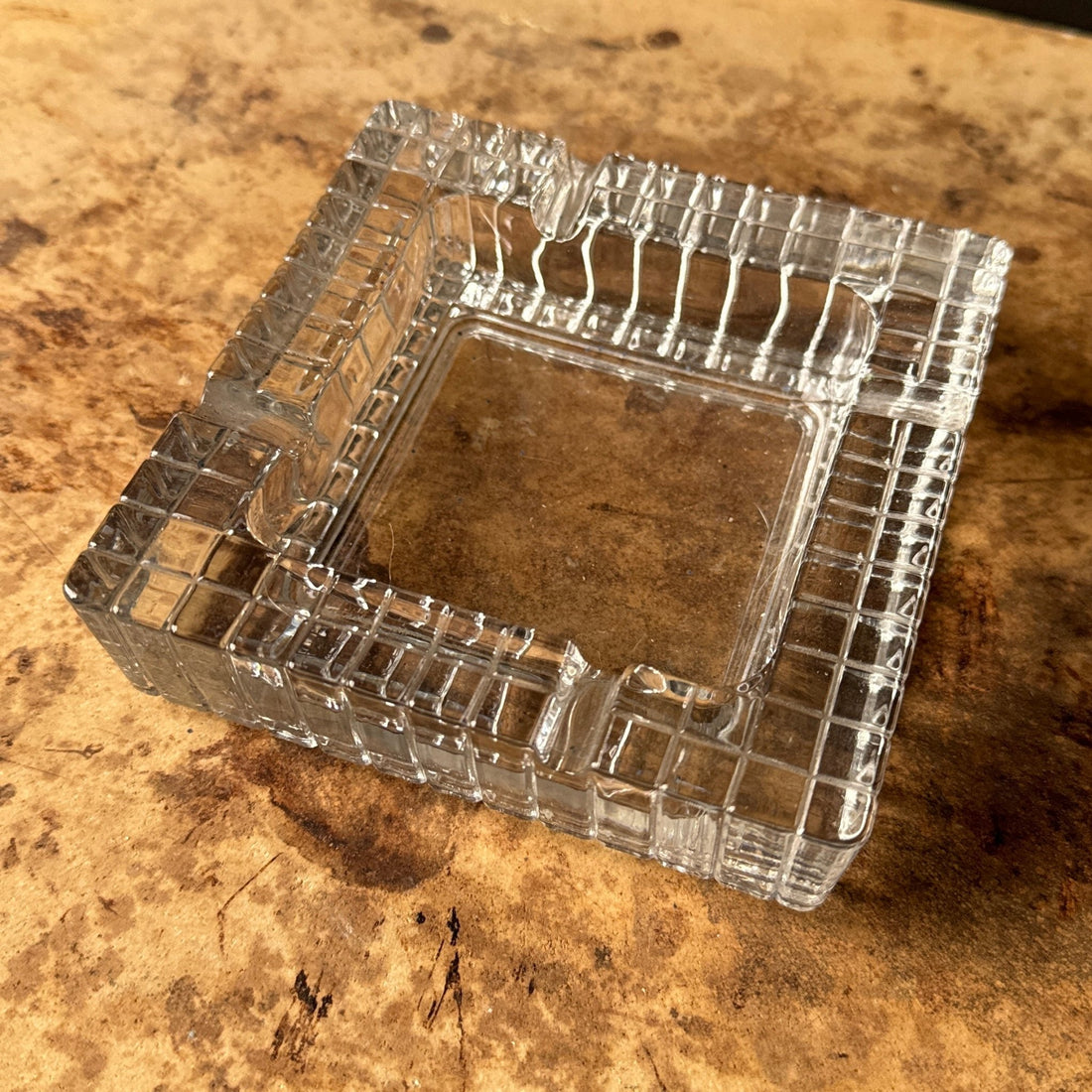 Postmodern Grid Clear Glass Square Ashtray - Monte Visión